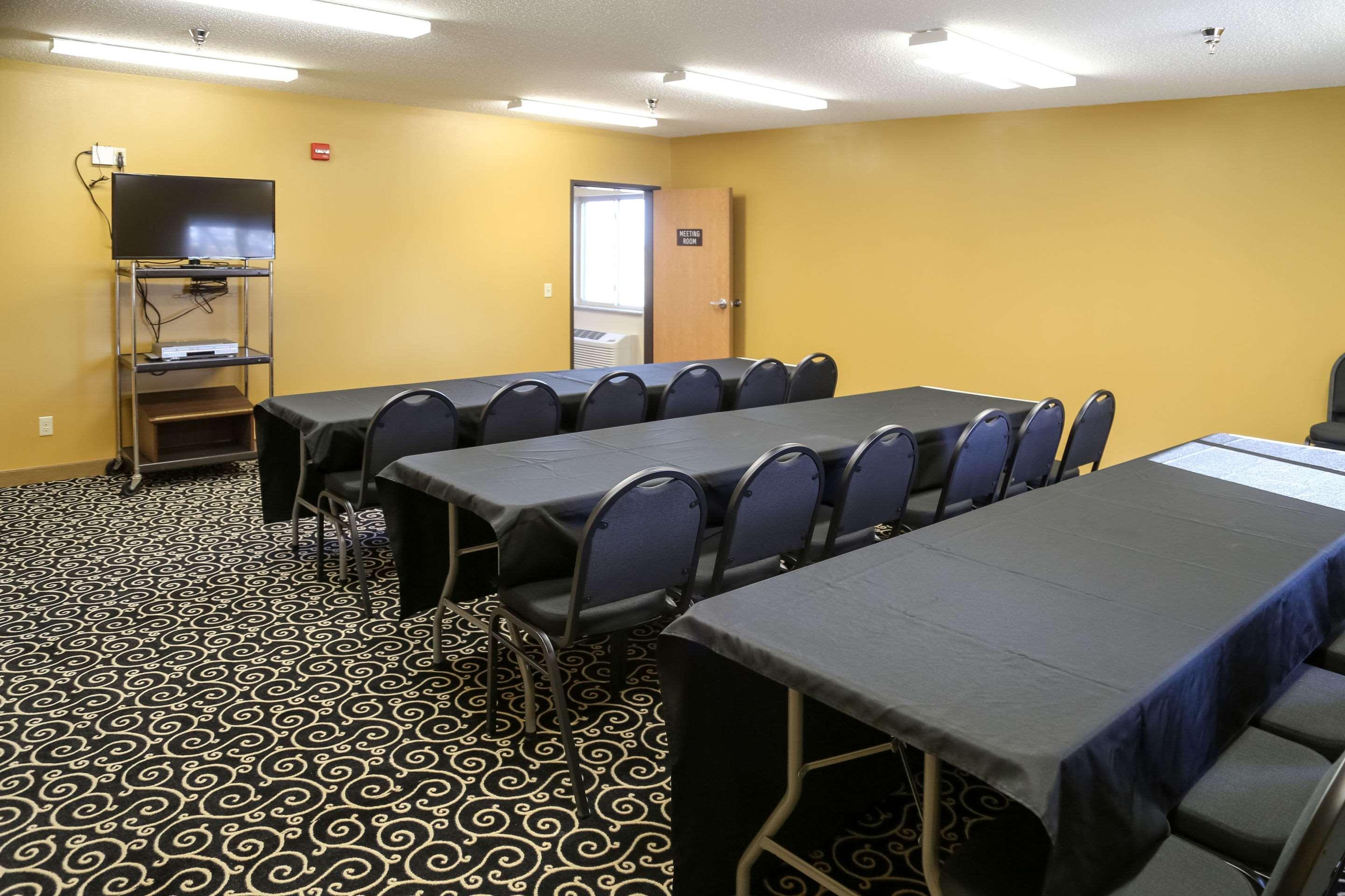 Quality Inn & Suites Watertown Near Prairie Lakes Ice Arena Eksteriør bilde