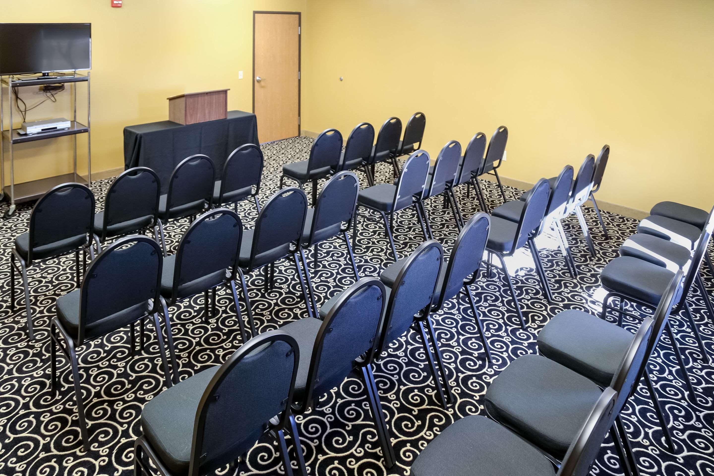 Quality Inn & Suites Watertown Near Prairie Lakes Ice Arena Eksteriør bilde