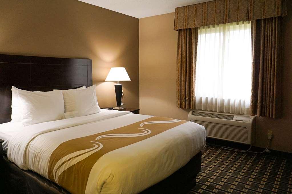 Quality Inn & Suites Watertown Near Prairie Lakes Ice Arena Rom bilde