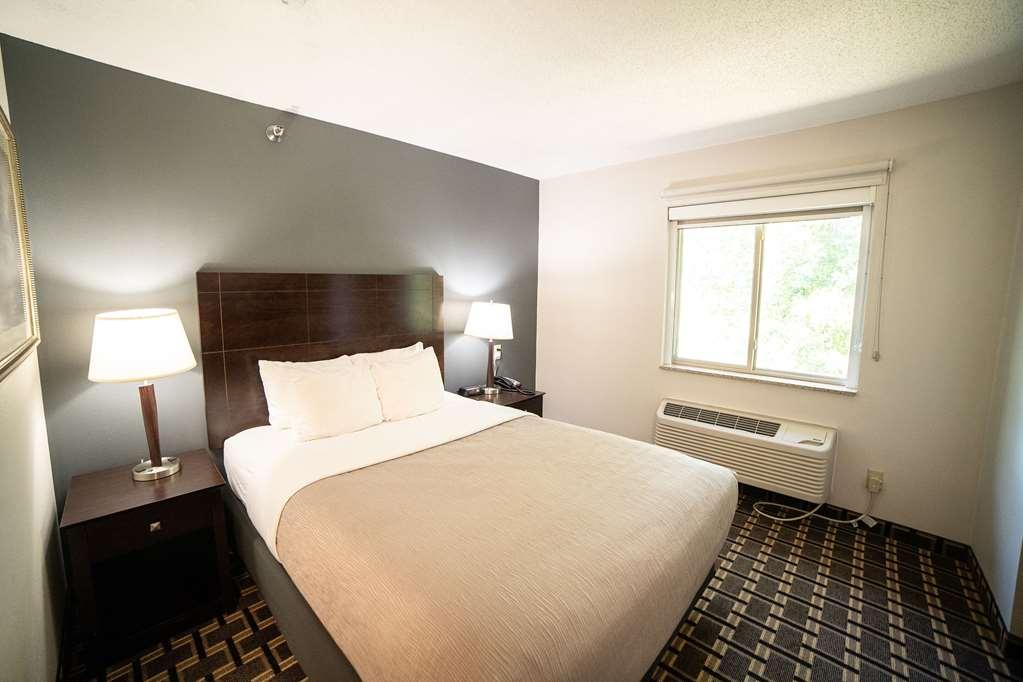 Quality Inn & Suites Watertown Near Prairie Lakes Ice Arena Rom bilde