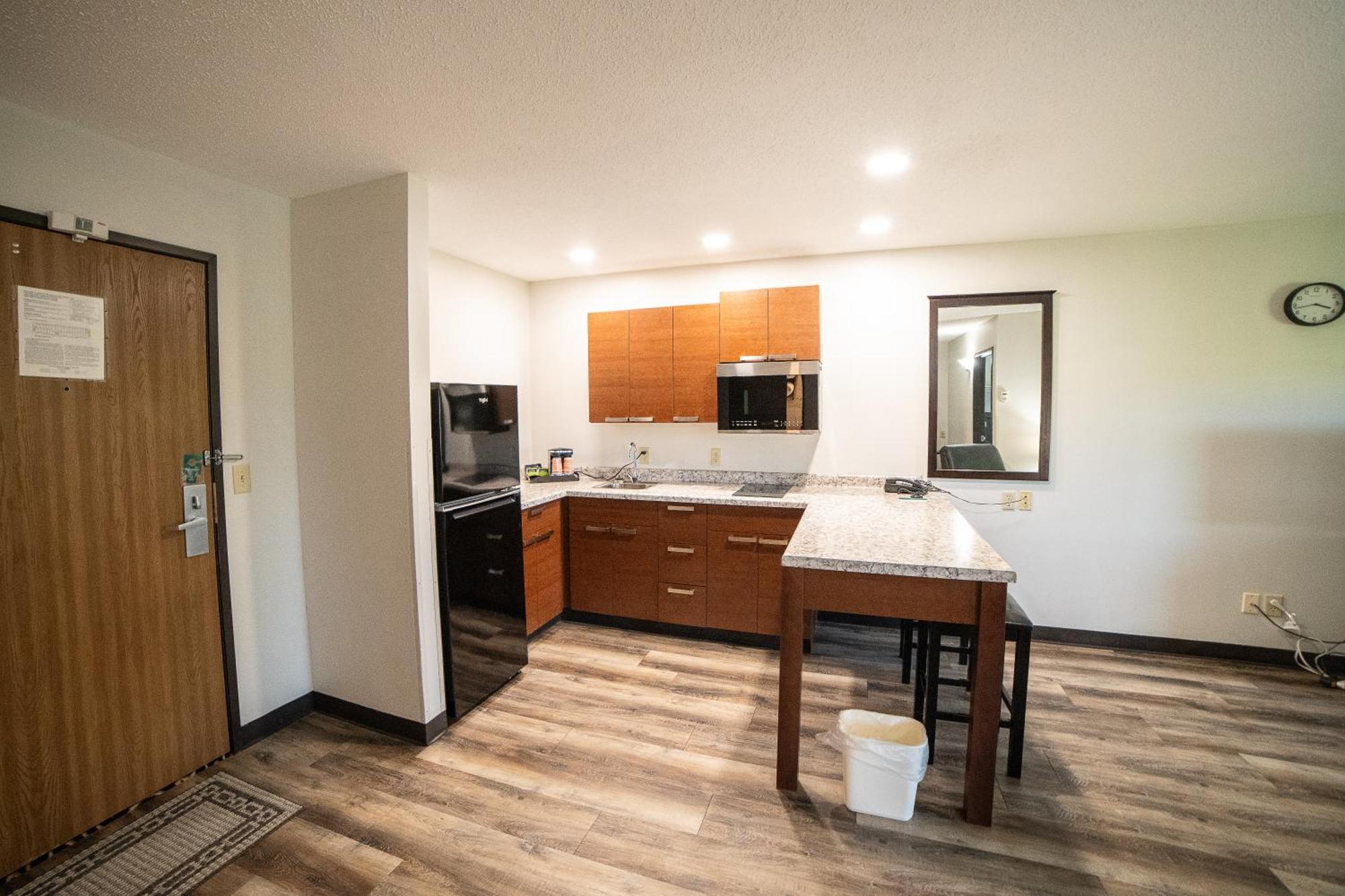 Quality Inn & Suites Watertown Near Prairie Lakes Ice Arena Eksteriør bilde