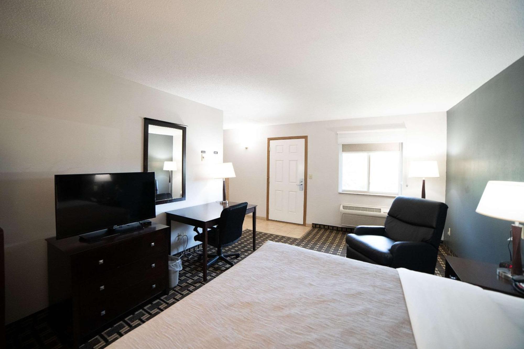 Quality Inn & Suites Watertown Near Prairie Lakes Ice Arena Eksteriør bilde